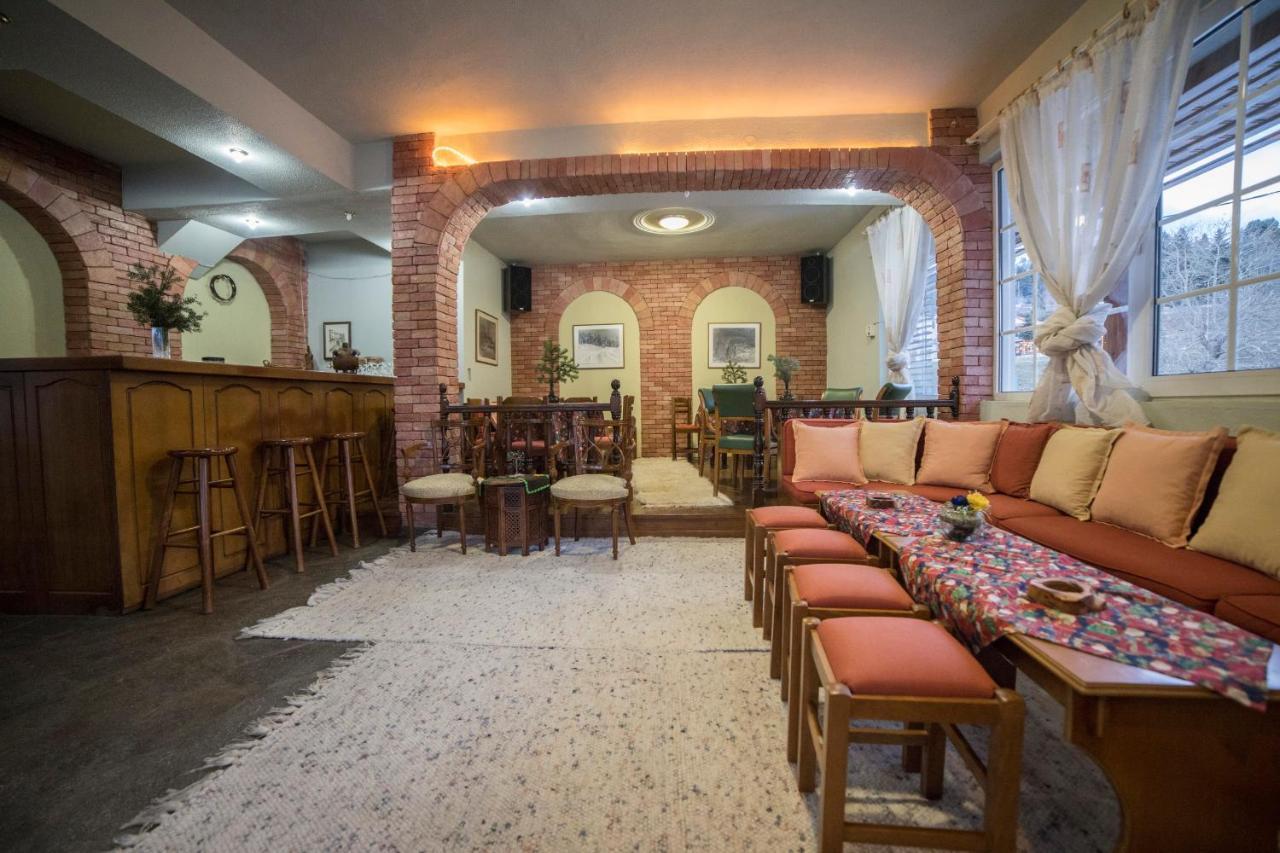 Ξενοδοχειο Παπαναγιωτου Hotel Neraïdochóri Bagian luar foto
