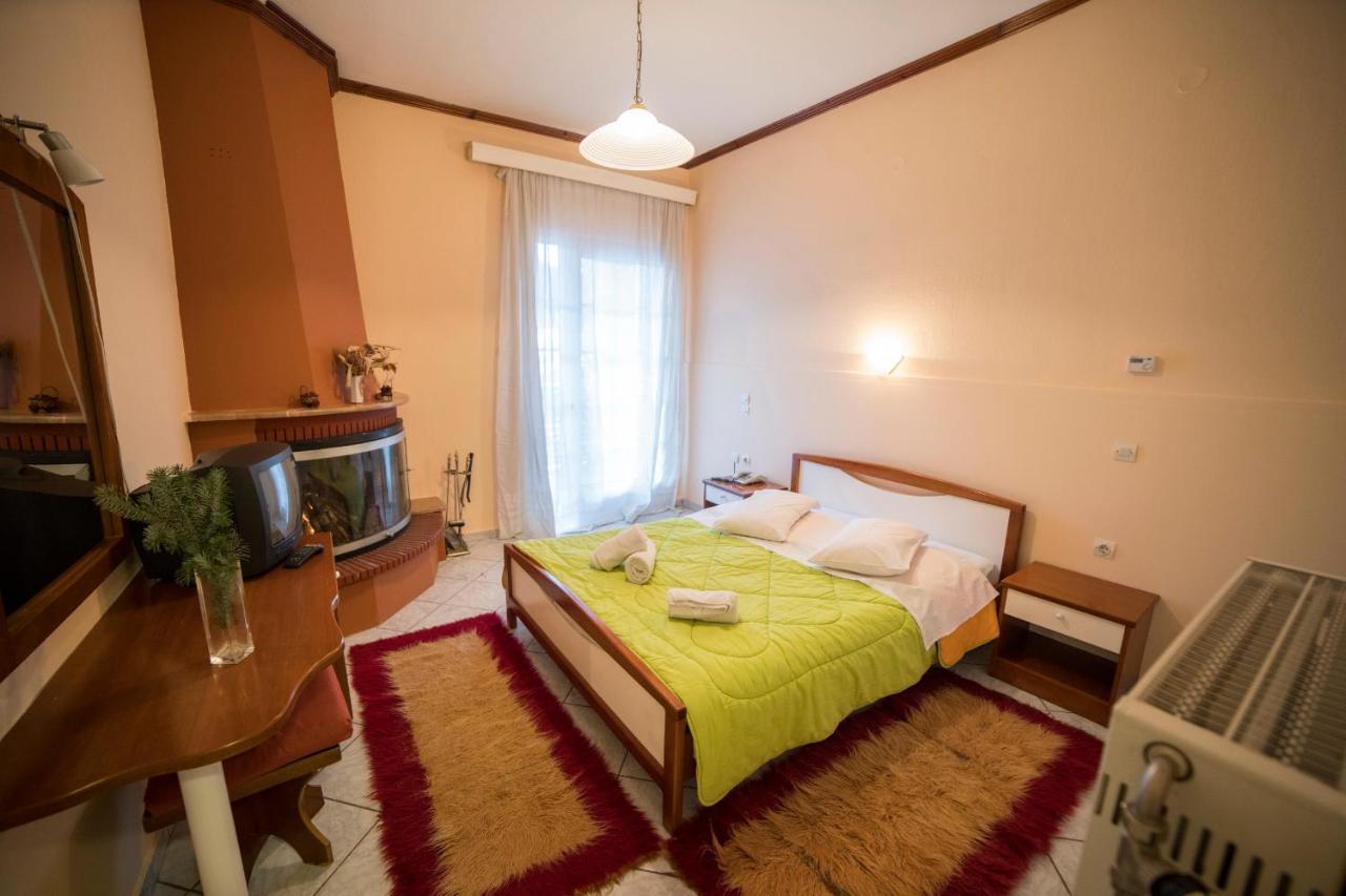 Ξενοδοχειο Παπαναγιωτου Hotel Neraïdochóri Bagian luar foto