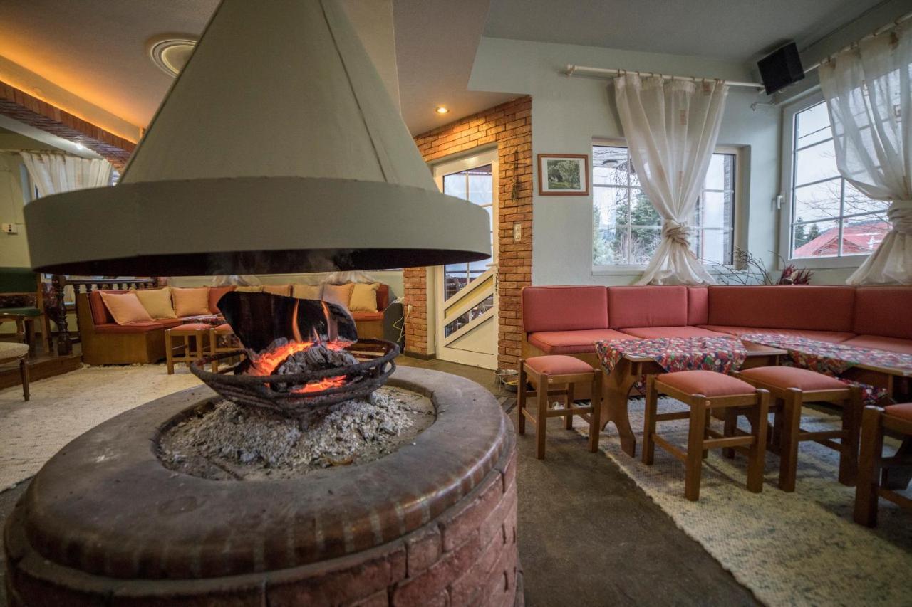 Ξενοδοχειο Παπαναγιωτου Hotel Neraïdochóri Bagian luar foto