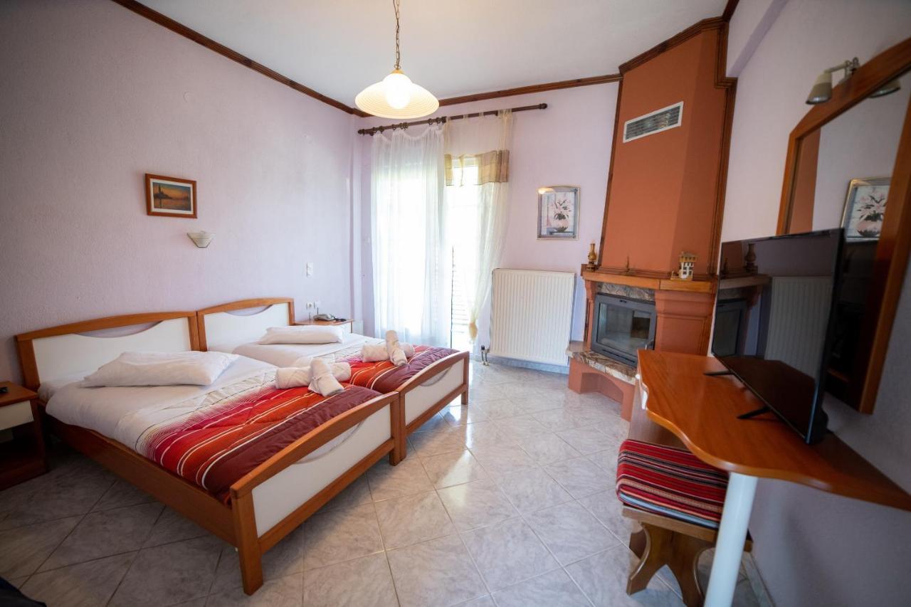 Ξενοδοχειο Παπαναγιωτου Hotel Neraïdochóri Bagian luar foto